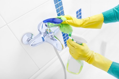 Final complaint resolution and closure for a cleaning service